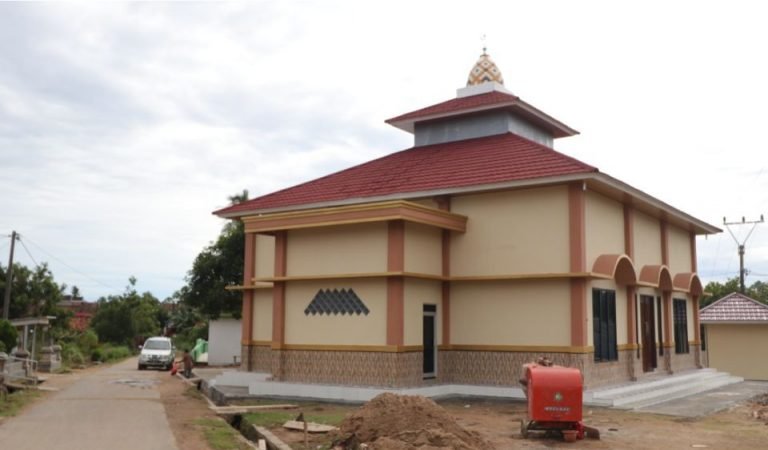 Masjid Sebagai Pusat Kehidupan Warga Desa Sikabau